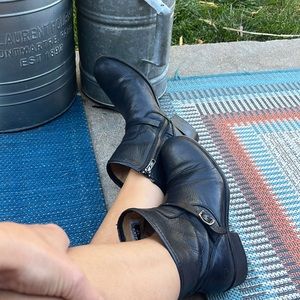 FRYE Black all leather boot/ies. Size 8, Made in Mexico